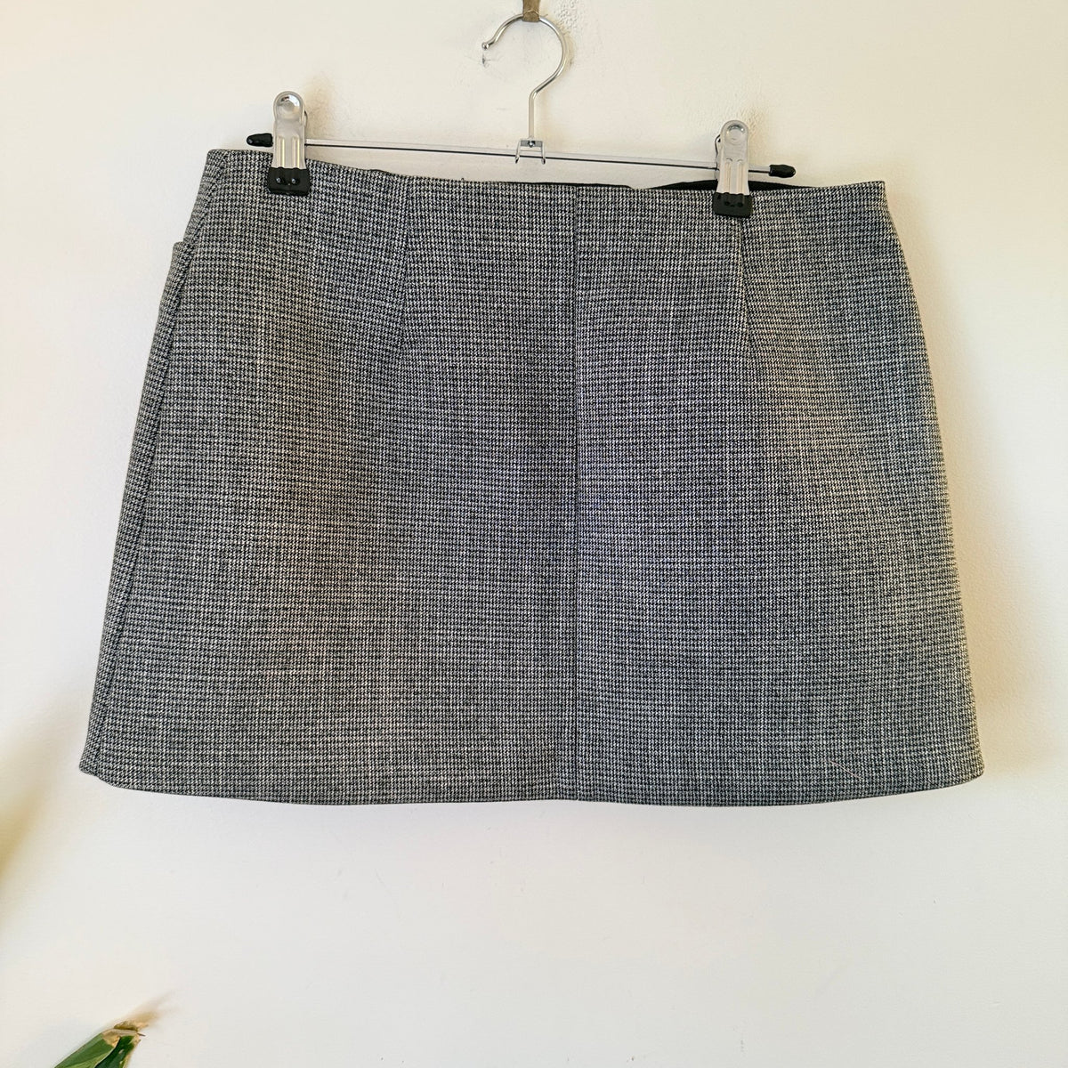 H&M Edition Grey Houndstooth Mini Skirt Size 10