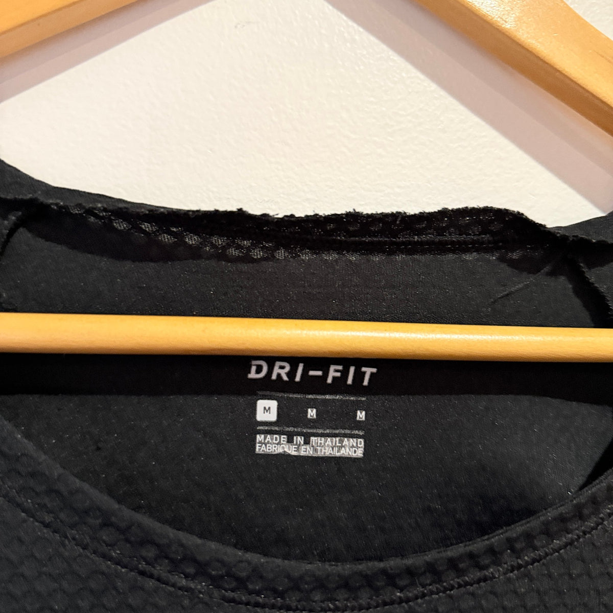 Nike Air Dri-FIT Black Logo Running Tee Size M