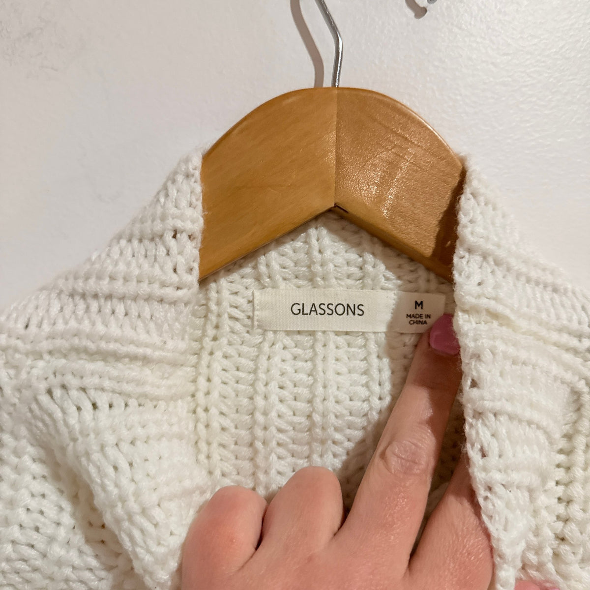 Glassons White Chunky Cable Knit Cropped Jumper Size M