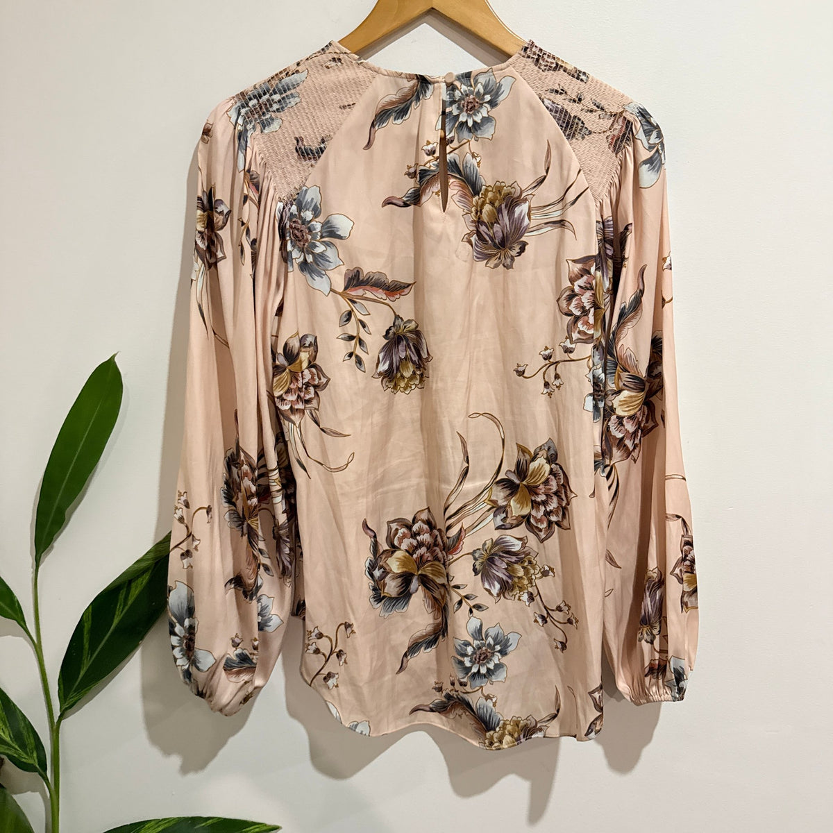 Witchery Blush Floral Print Satin Blouse Size 10