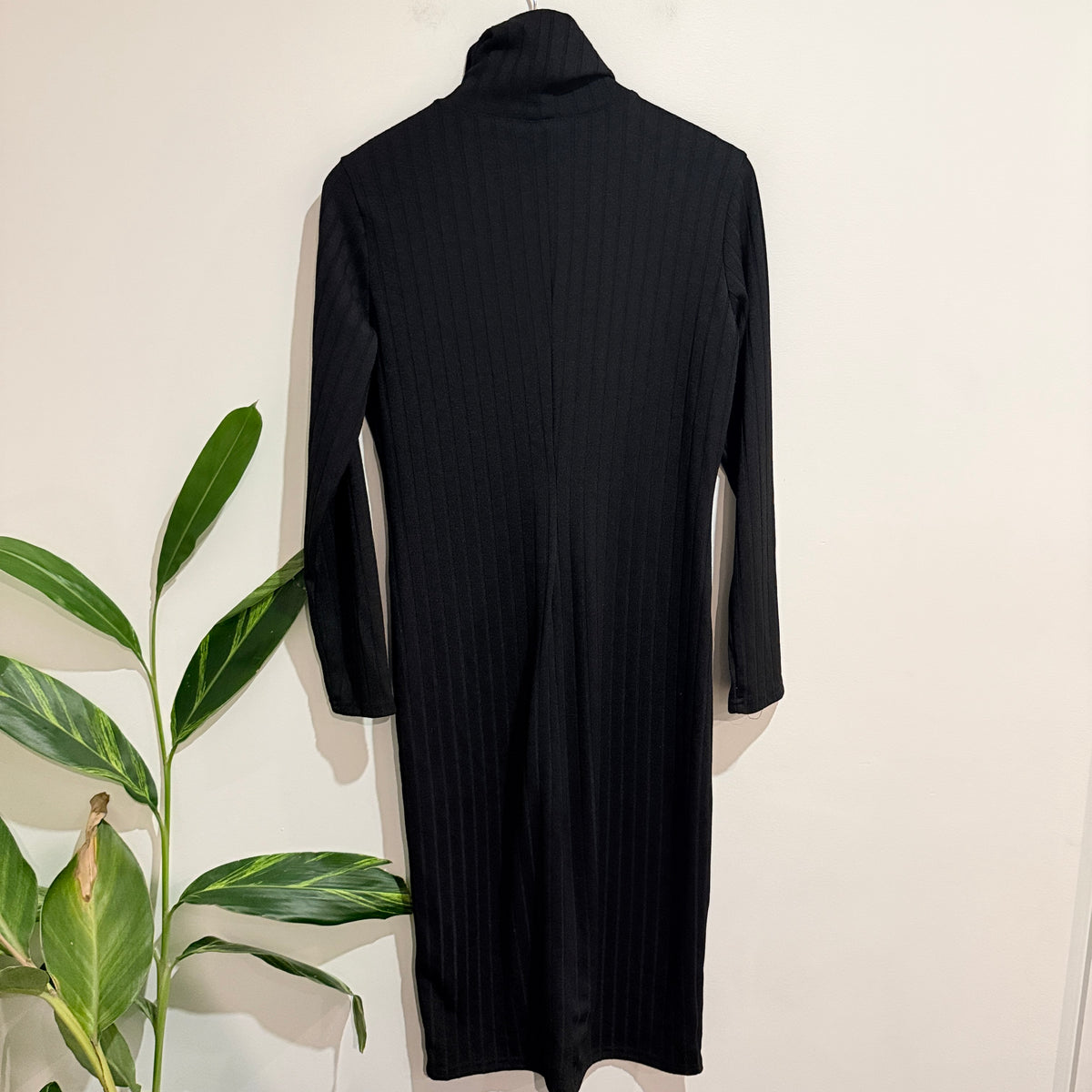 H&M Size L Ribbed Roll Neck Long Sleeve Midi Dress