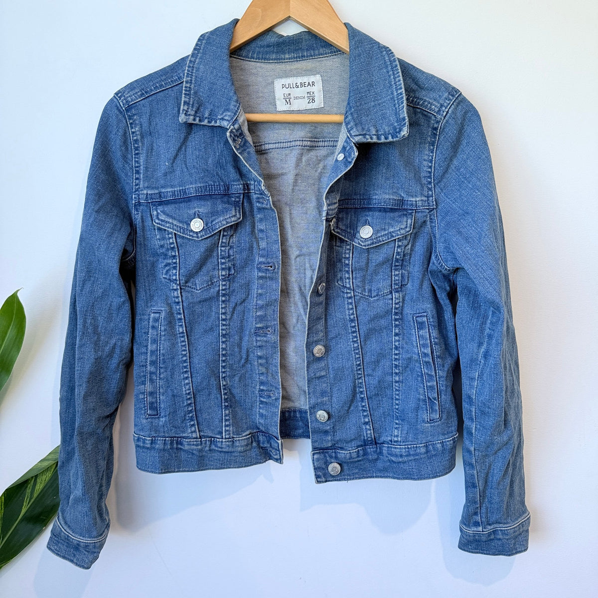 Pull&Bear Mid Wash Denim Jacket Size M