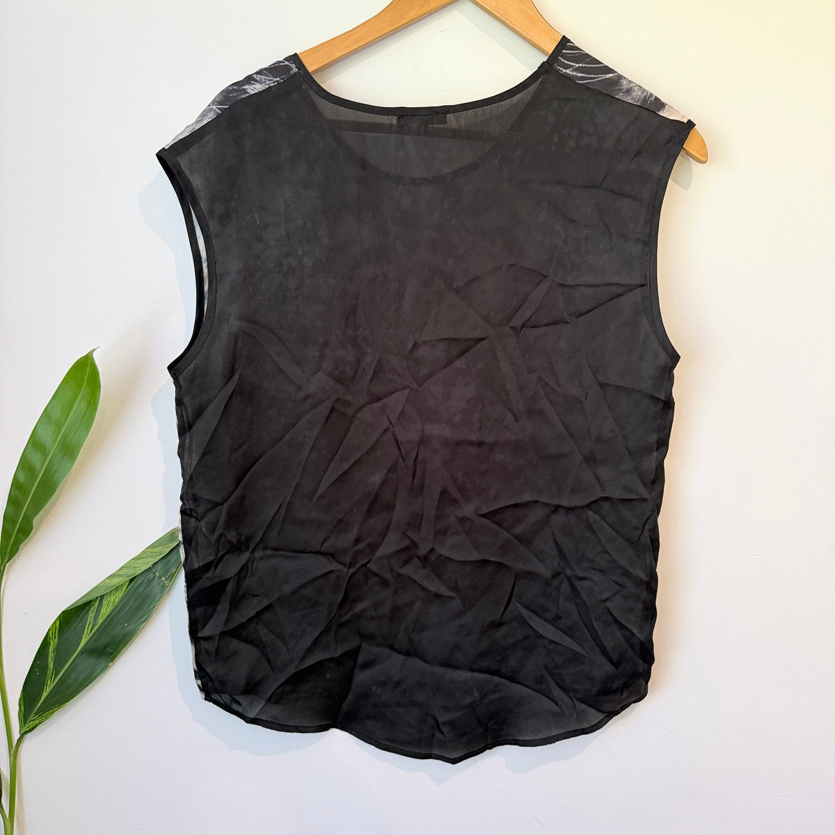 Storm Black & White Tiger Print Sleeveless Top Size 8