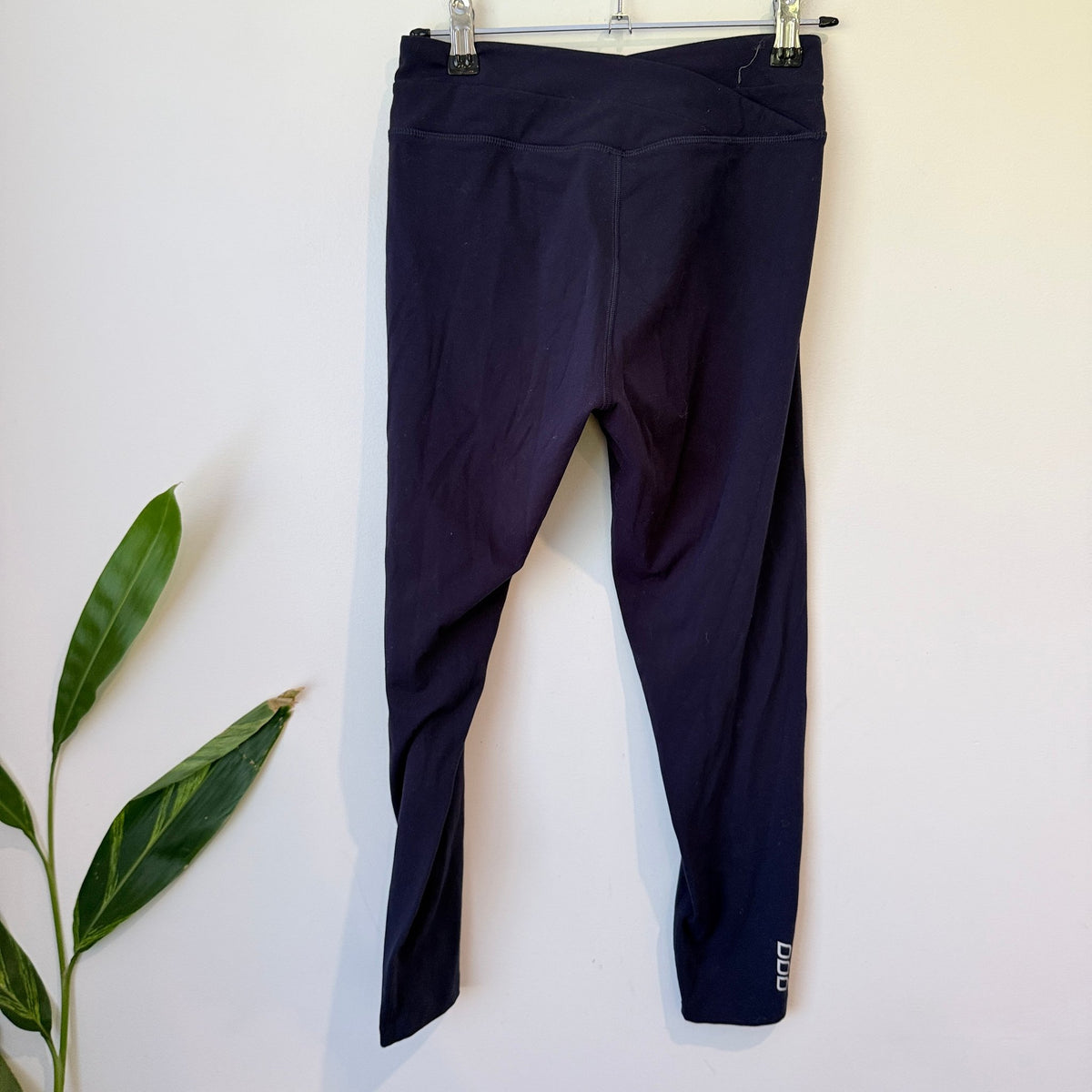 Lorna Jane Navy Cross Waist 7/8 Leggings Size S