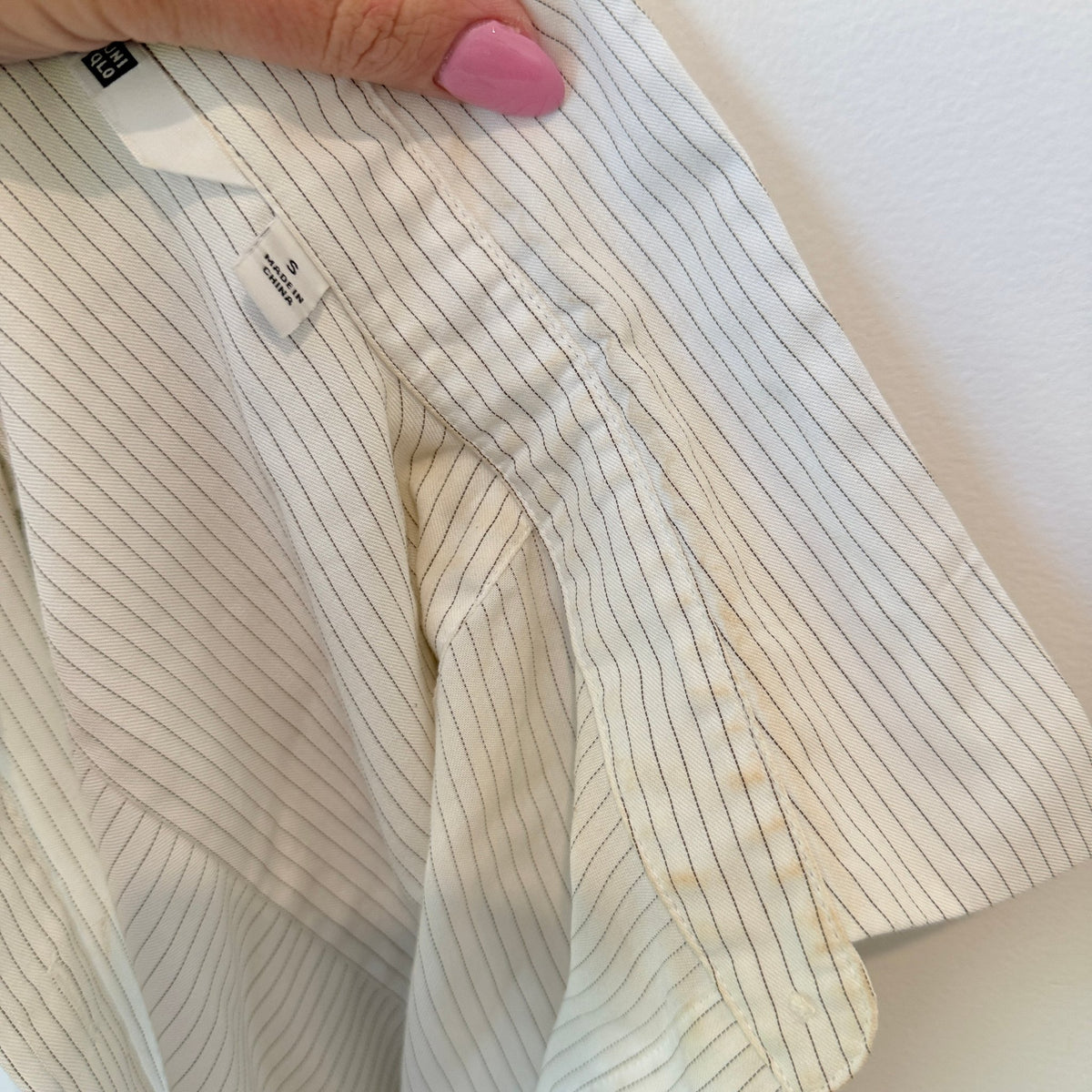 Uniqlo White Pinstripe Long Sleeve Shirt Size S