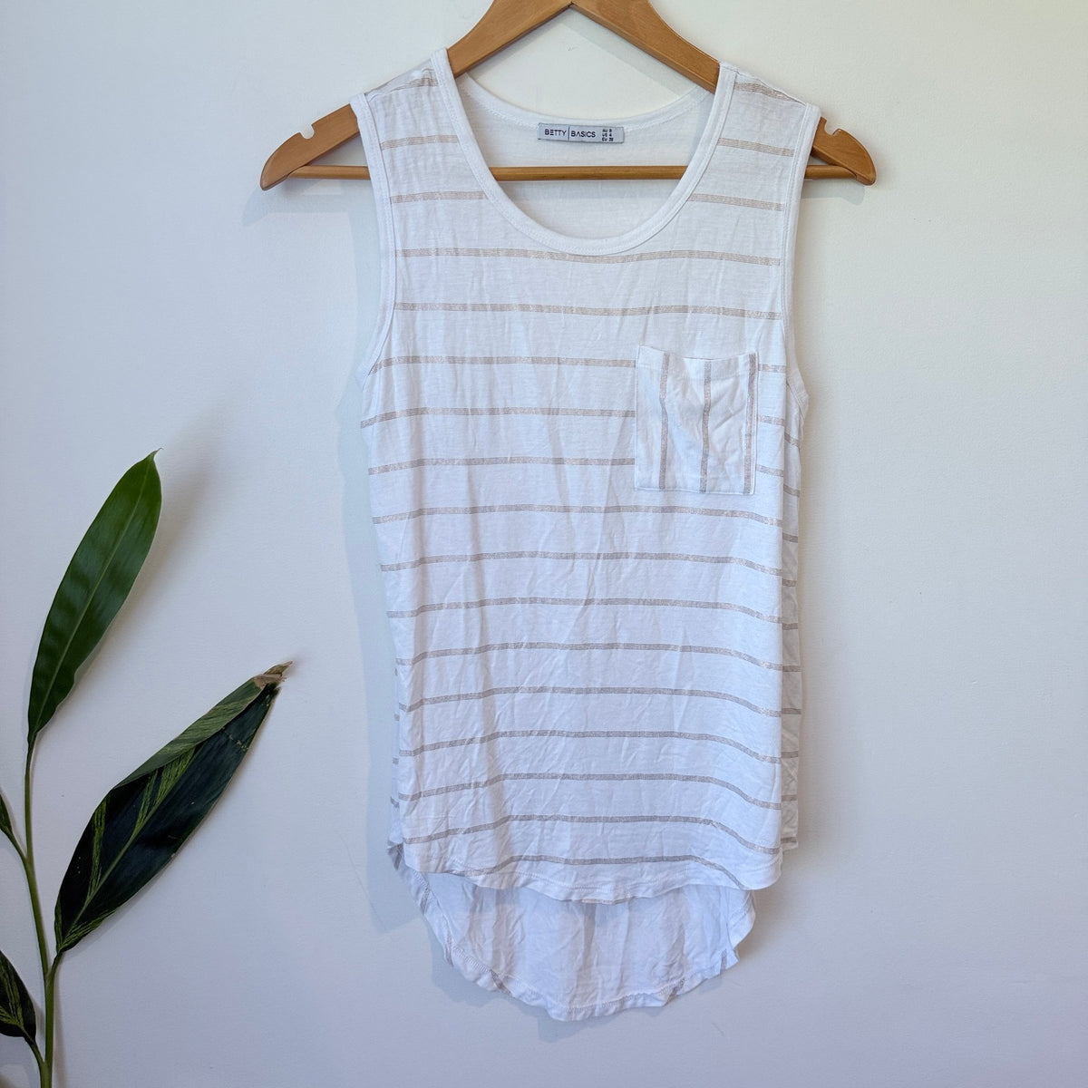 Betty Basics White Metallic Stripe Pocket Tank Size 8