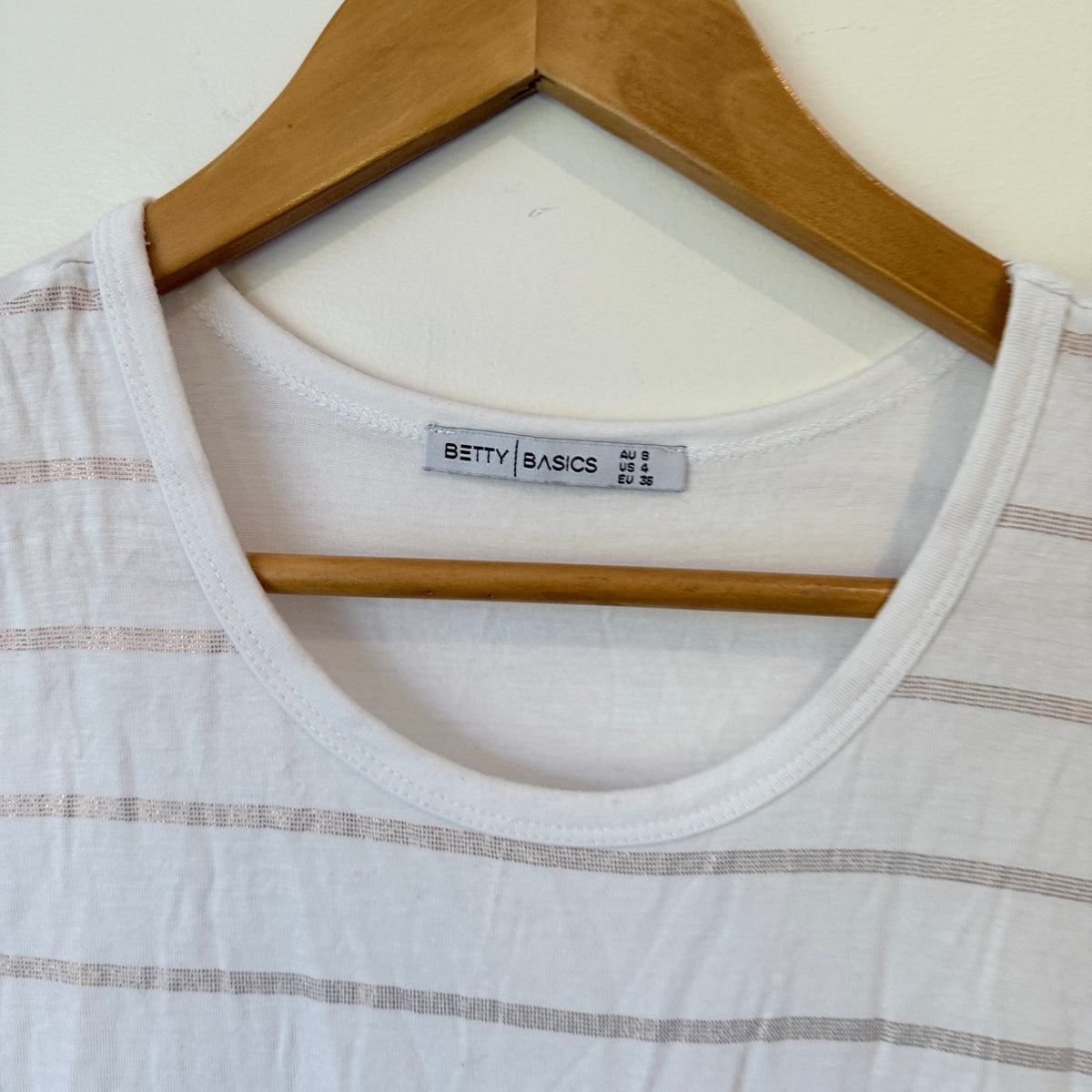 Betty Basics White Metallic Stripe Pocket Tank Size 8