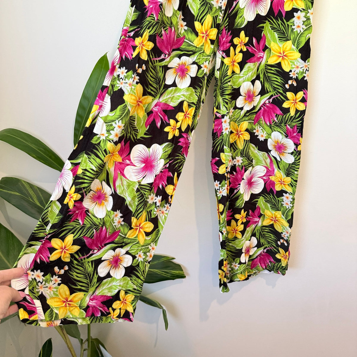 Tuki's Pareu Rarotonga Tropical Floral Wide Leg Pants