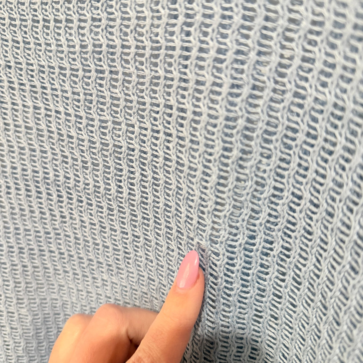 Brand Unknown Size U/Arm to U/Arm 56cm Open Knit Jumper