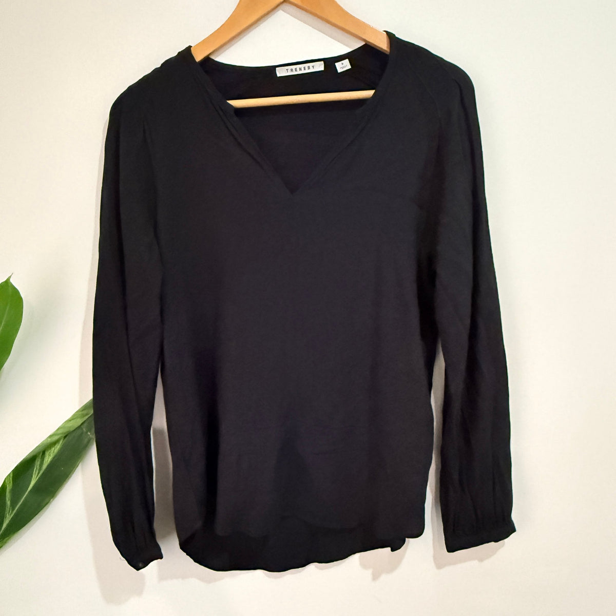 Trenery Size S V-Neck Long Sleeve Top