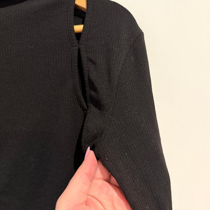 Brand Unknown Size U/Arm to U/Arm 42cm Ribbed Cut Out Shoulder Top