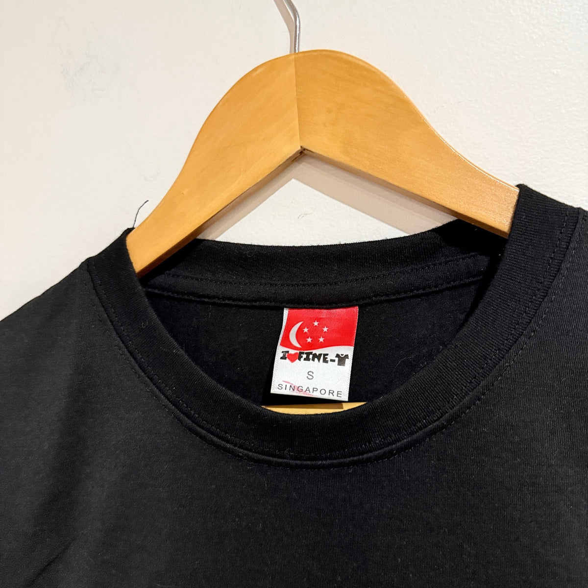 Brand Unknown Size S Singapore Lion City Graphic Tee