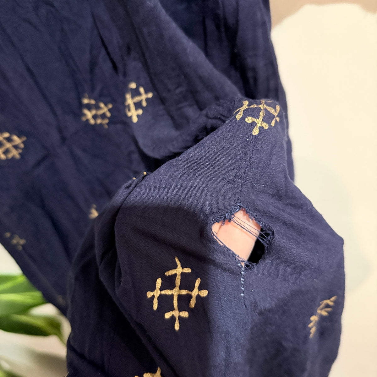 Brand Unknown Size U/Arm to U/Arm 50cm Gold Print Maxi Kurta Dress