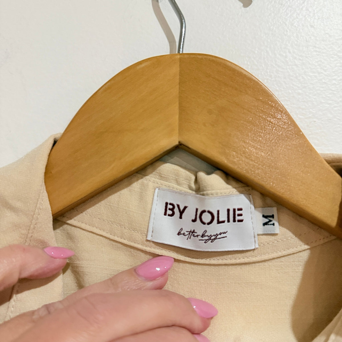 By Jolie Size M | U/Arm to U/Arm 61cm Oversized Shirt