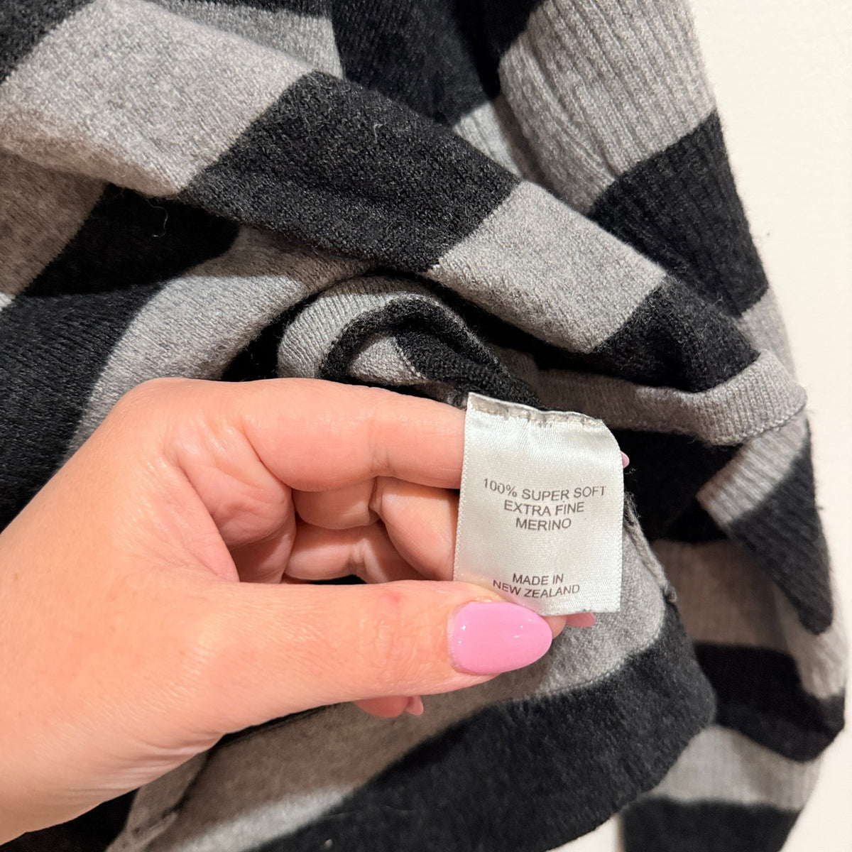 Pourquoi Stripe Merino V-Neck Jumper