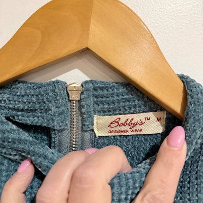 Bobby's Size M | U/Arm to U/Arm 42cm Chenille Knit Tie Neck Crop Jumper