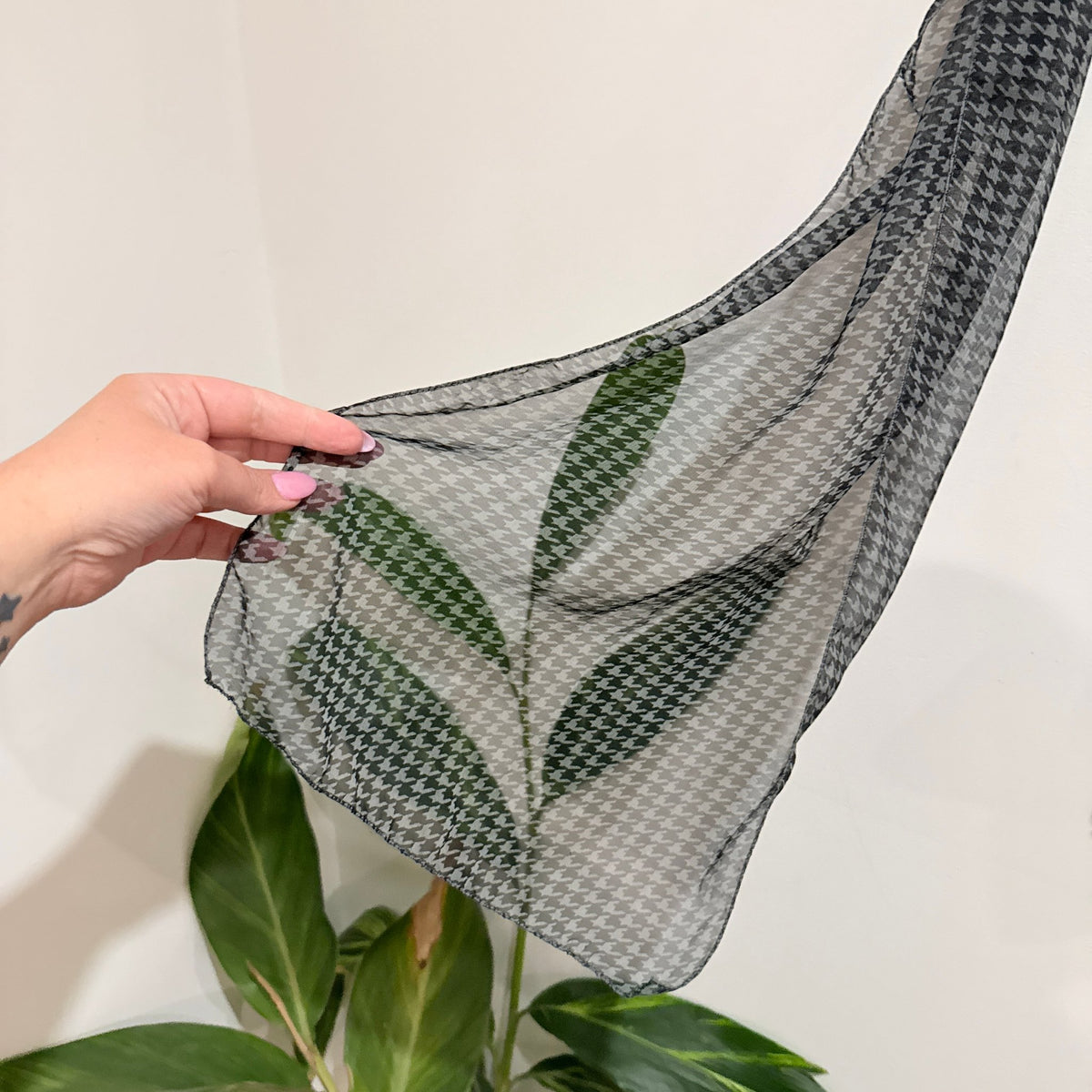 Britannia Houndstooth Sheer Long Scarf