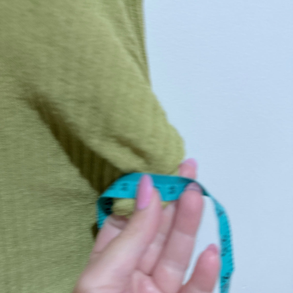 S.Y Size 2 Ribbed Knit Cropped Cardigan