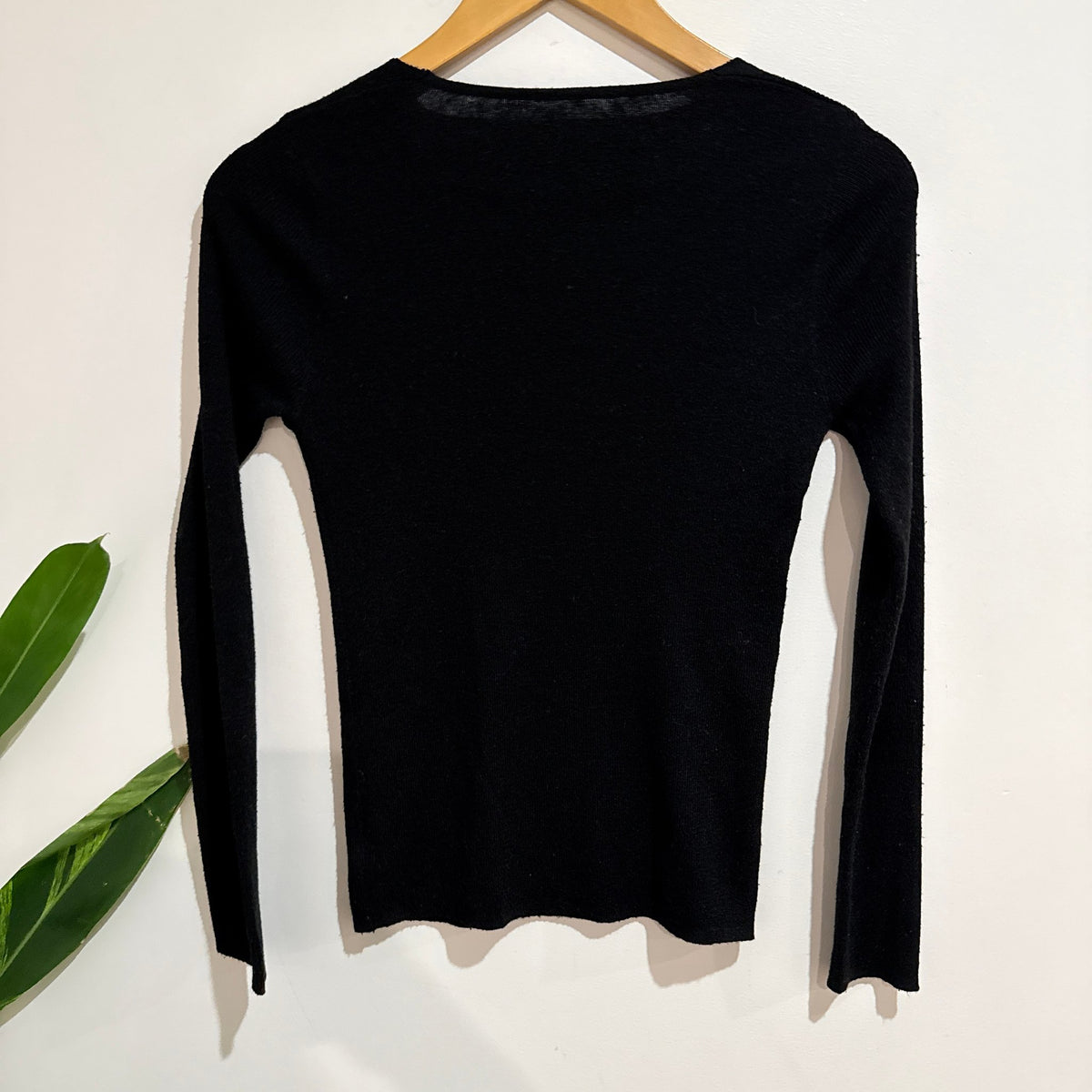 Necheer Black Rib Knit Long Sleeve Top Size M