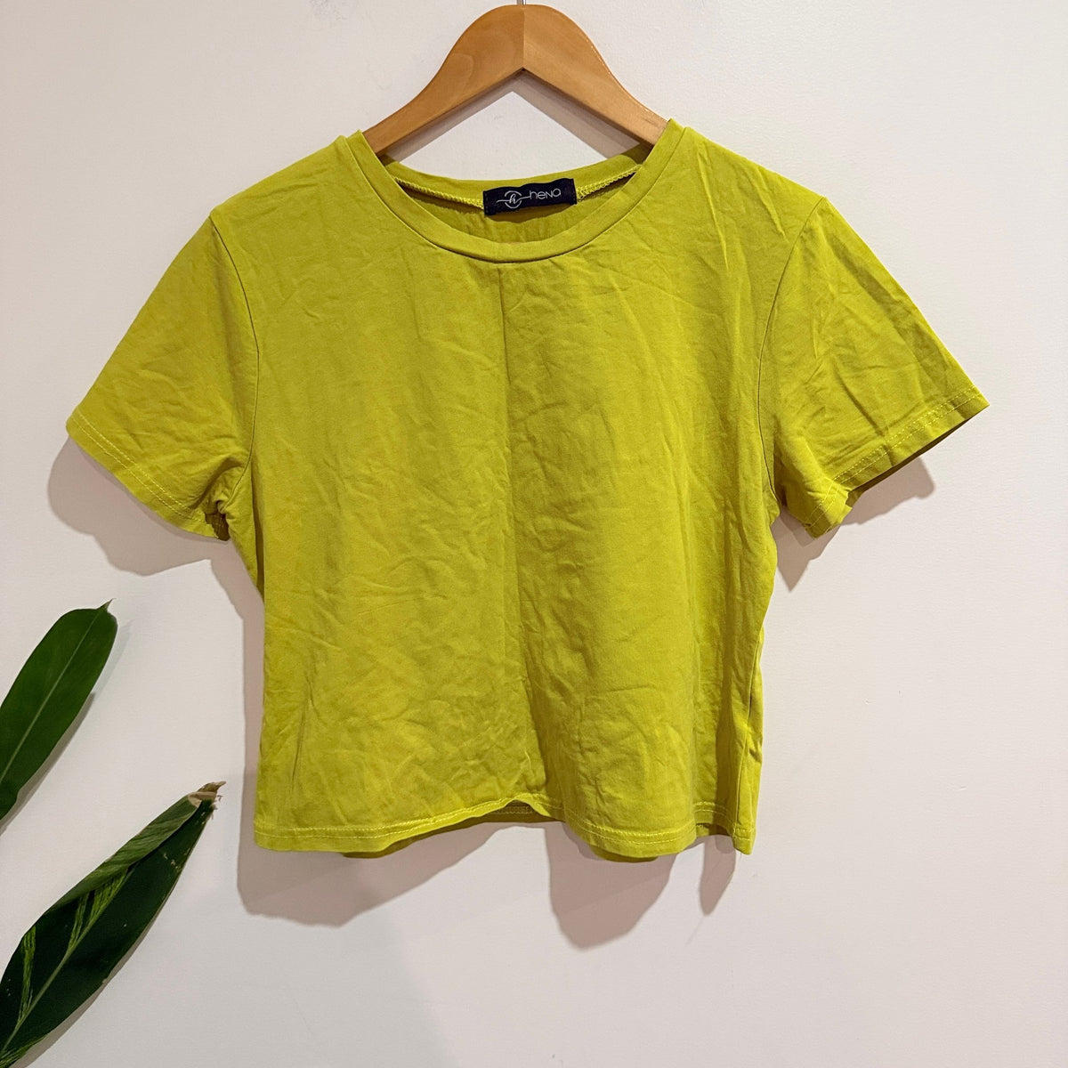 Hena Lime Green Cropped T-Shirt Size 16