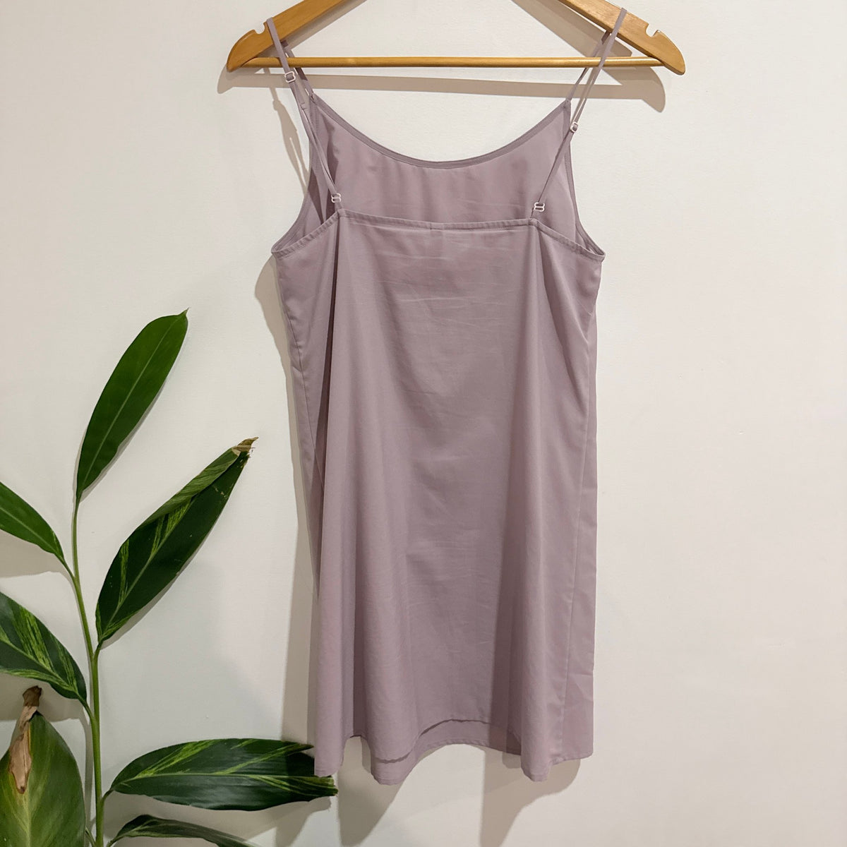 Kao Meifen Mauve Spaghetti Strap Slip Dress Size 7
