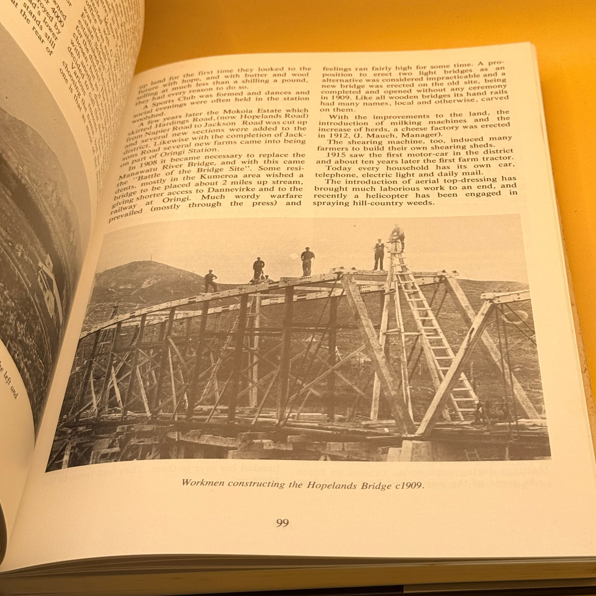 Woodville 1875–1975 by the Woodville Centennial Committee 1982