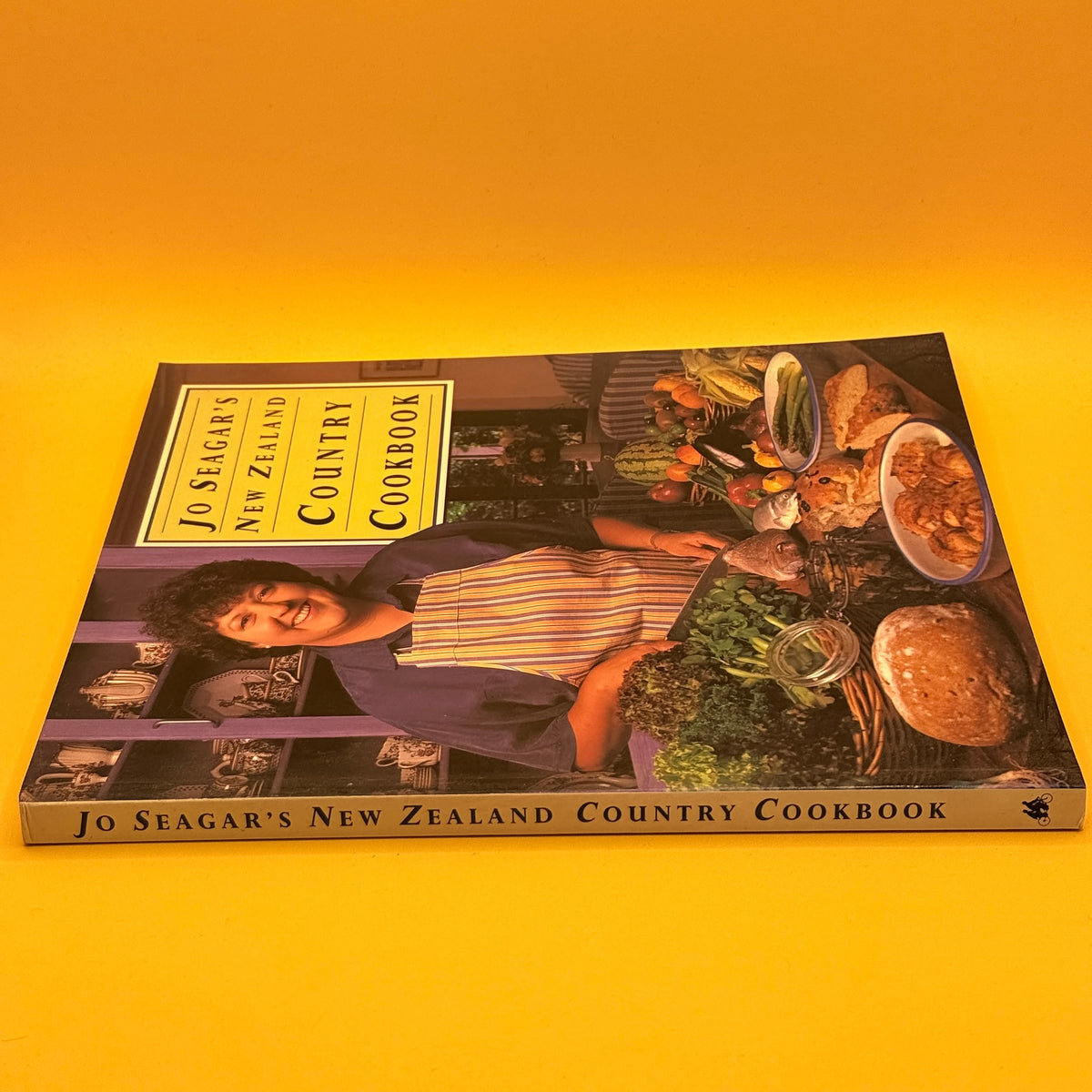 Jo Seagar's New Zealand Country Cookbook by Jo Seagar