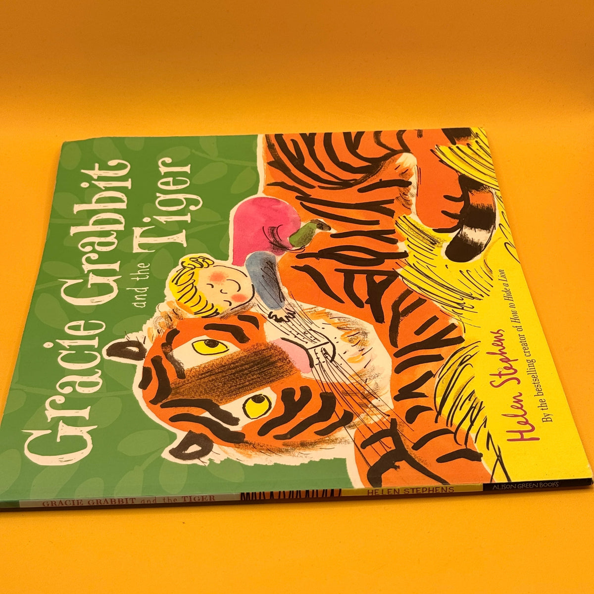 Gracie Grabbit and the Tiger by Helen Stephens