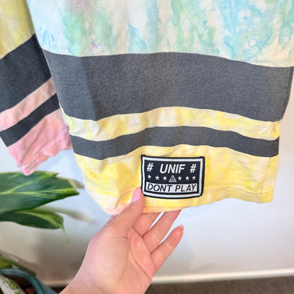 UNIF Size L Tie Dye Stripe Oversized Tee