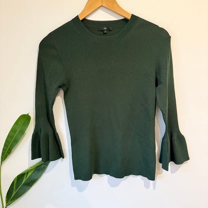 Cue Size M Fluted Cuff Rib Knit Top