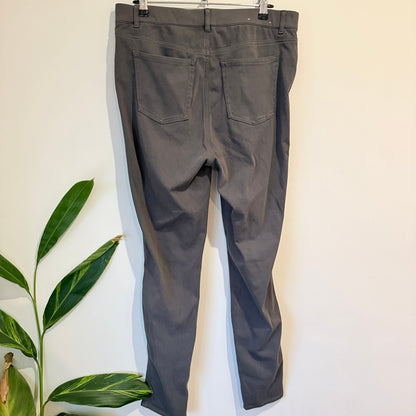 Uniqlo Size XL Stretch Slim Fit Pants