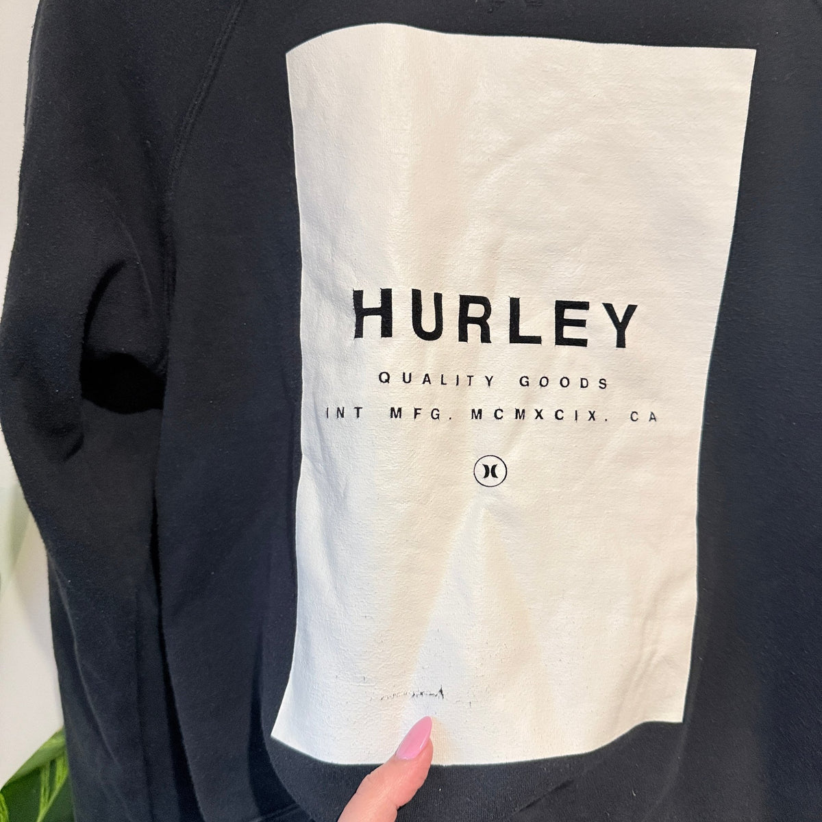 Hurley Size XS Box Logo Print Crew Sweatshirt