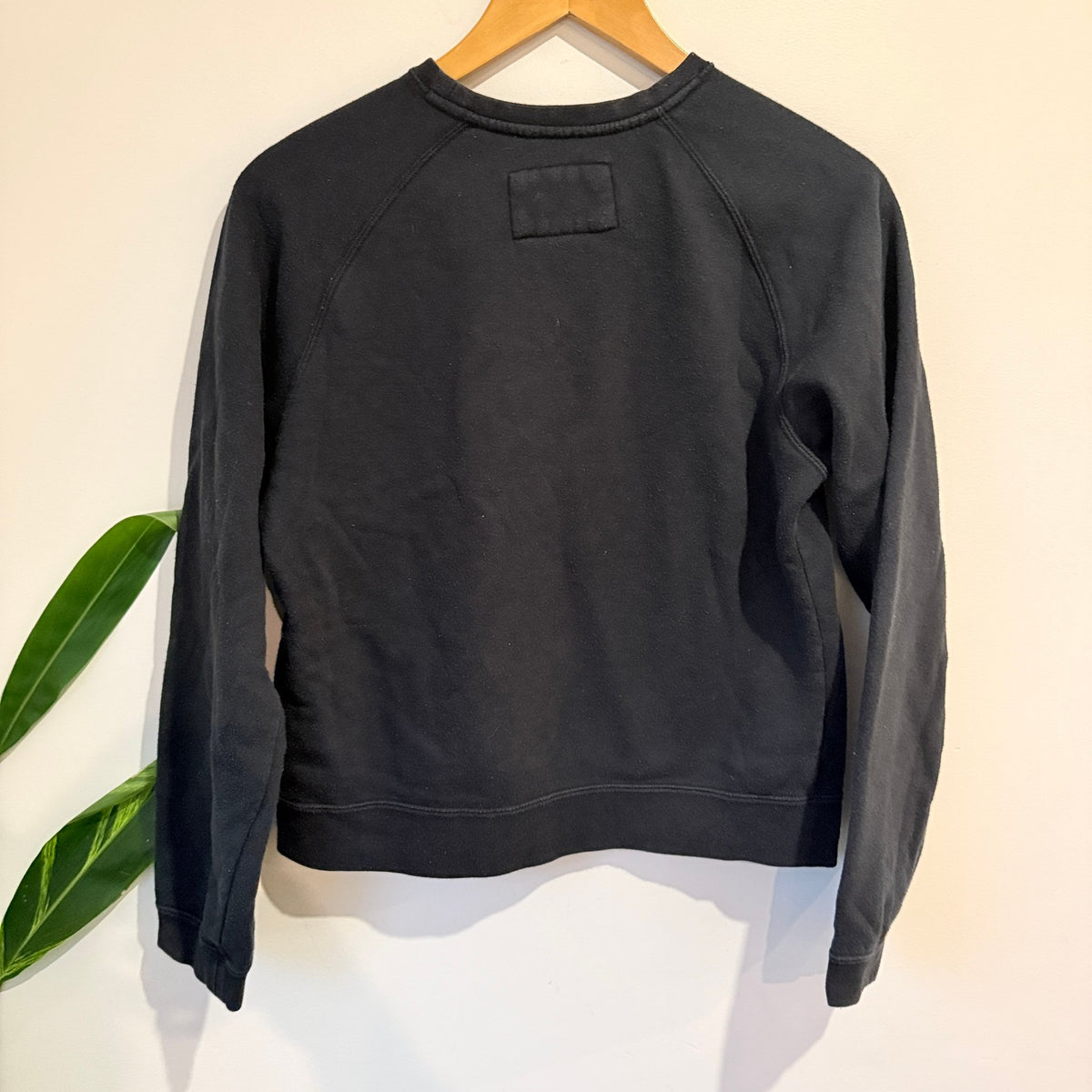 Hurley Size XS Box Logo Print Crew Sweatshirt