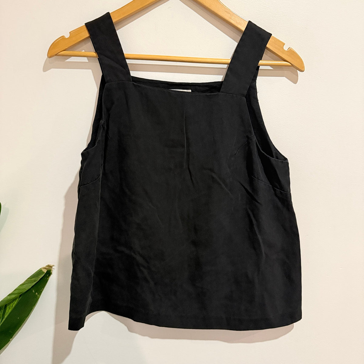 Gorman Size 10 Tencel Square Neck Wide Strap Top