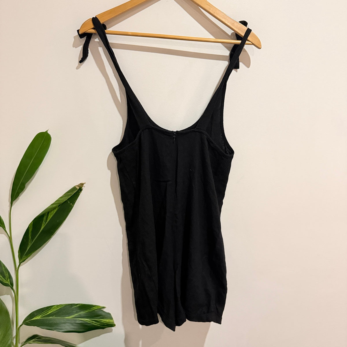 Supré Size 6 Linen Blend Tie Strap Playsuit