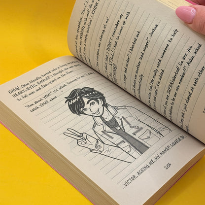Dork Diaries: Spectacular Superstar by Rachel Renée Russell