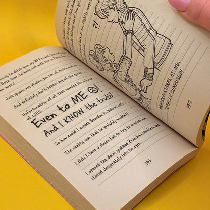 Dork Diaries: Crush Catastrophe by Rachel Renée Russell