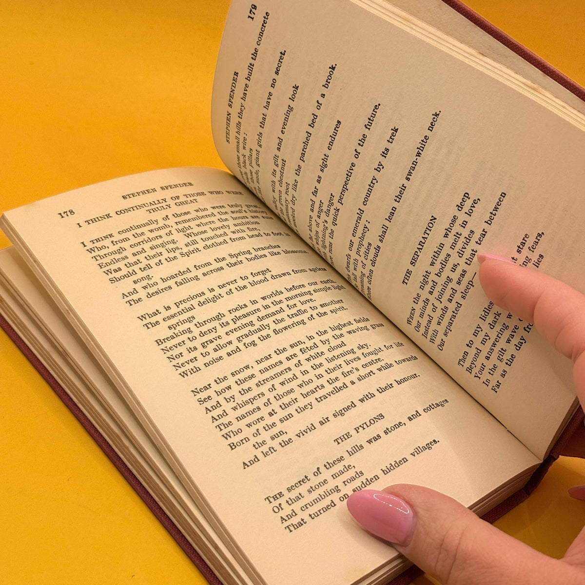 A New Anthology of Modern Verse, 1920–1940 by C. Day Lewis and L. A. G. Strong