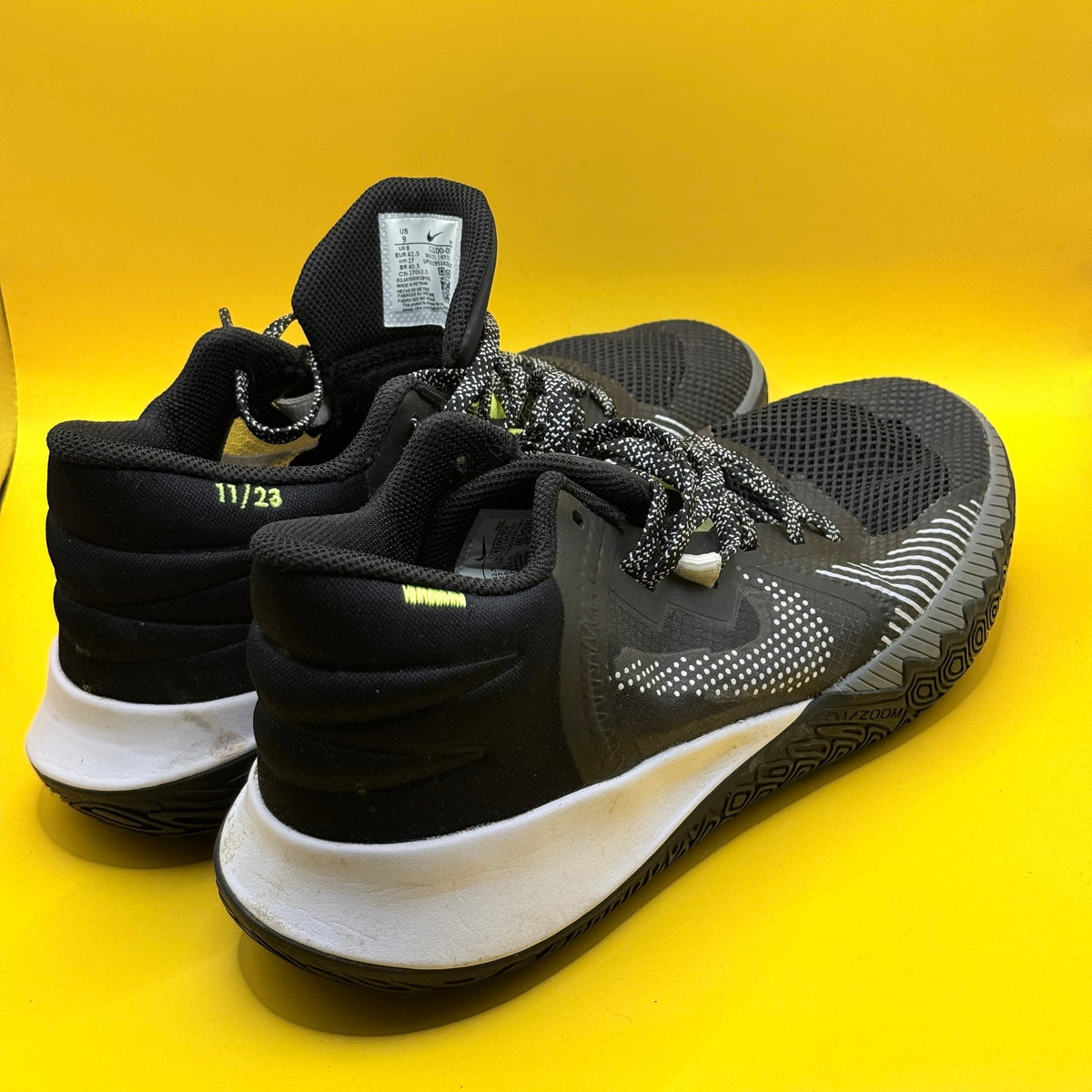 Nike Kyrie Flytrap 5 Basketball Shoes - Black/Volt - Men's US 9