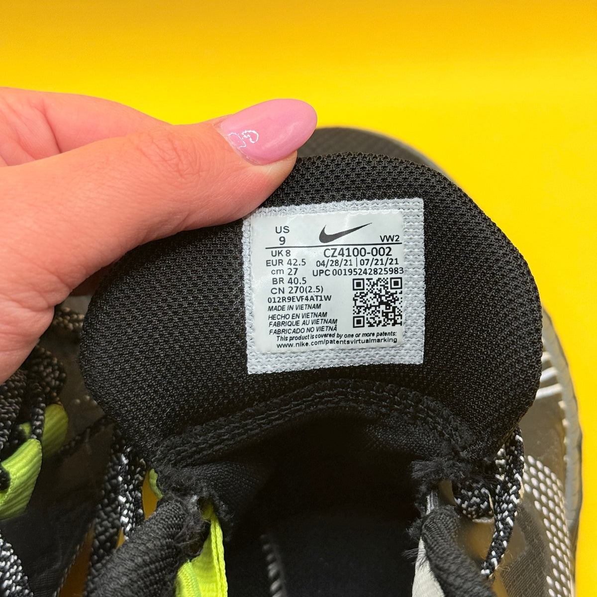 Nike Kyrie Flytrap 5 Basketball Shoes - Black/Volt - Men's US 9