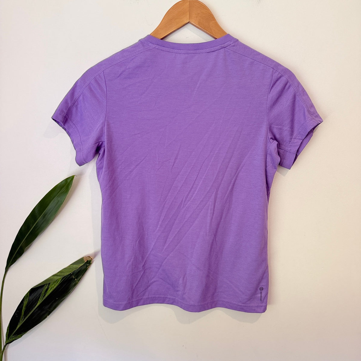 adidas Size XS Training Crew Neck Tee