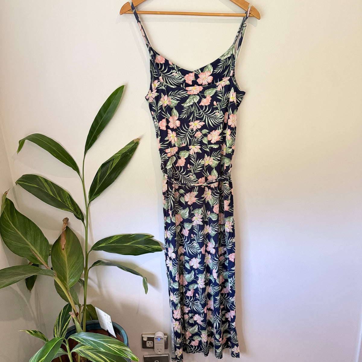Mauvette Size 10 Tropical Floral Print Dress