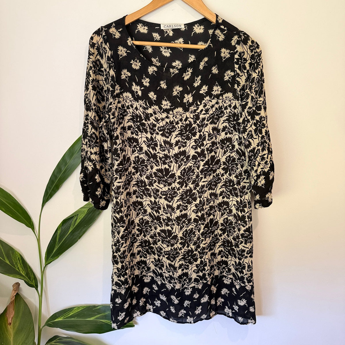 Carlson Size U/Arm to U/Arm 47cm Floral Print Shift Dress