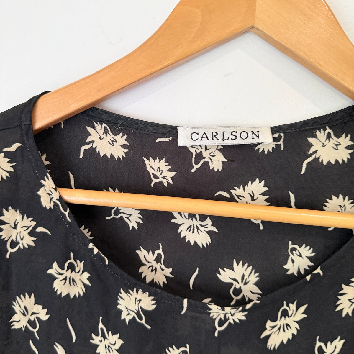 Carlson Size U/Arm to U/Arm 47cm Floral Print Shift Dress
