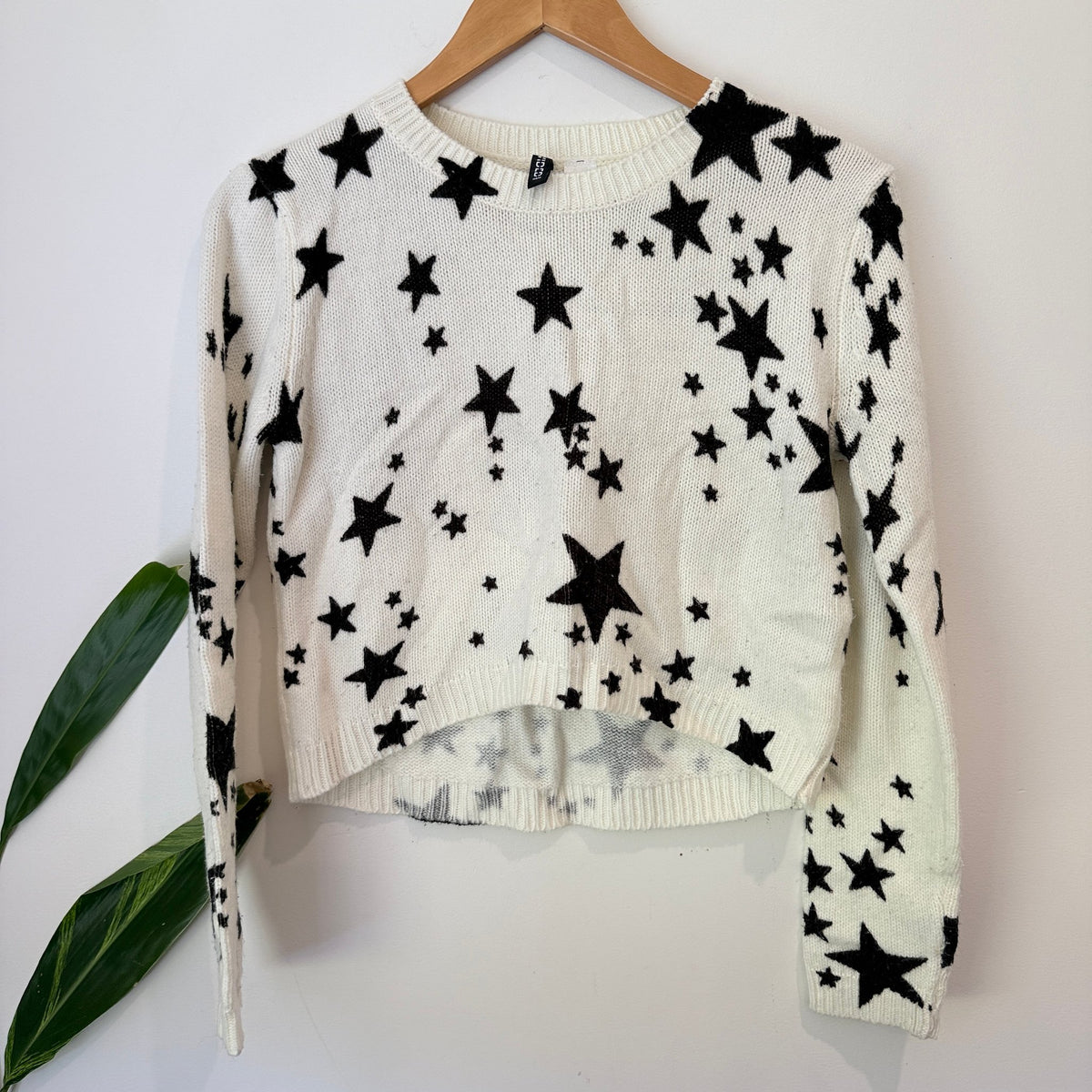 H&M Divided Size XS Star Print Knit Crop Jumper