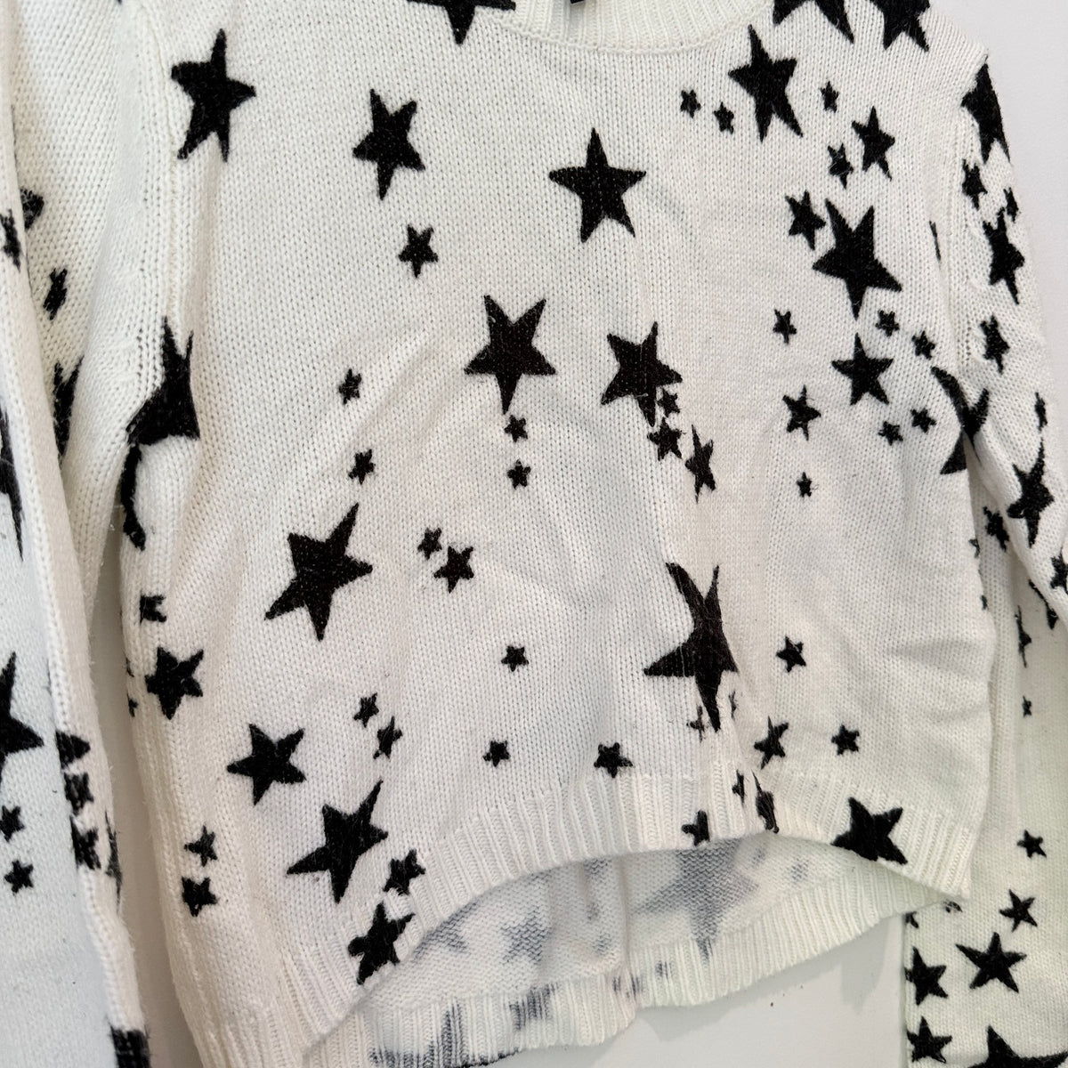 H&M Divided Size XS Star Print Knit Crop Jumper