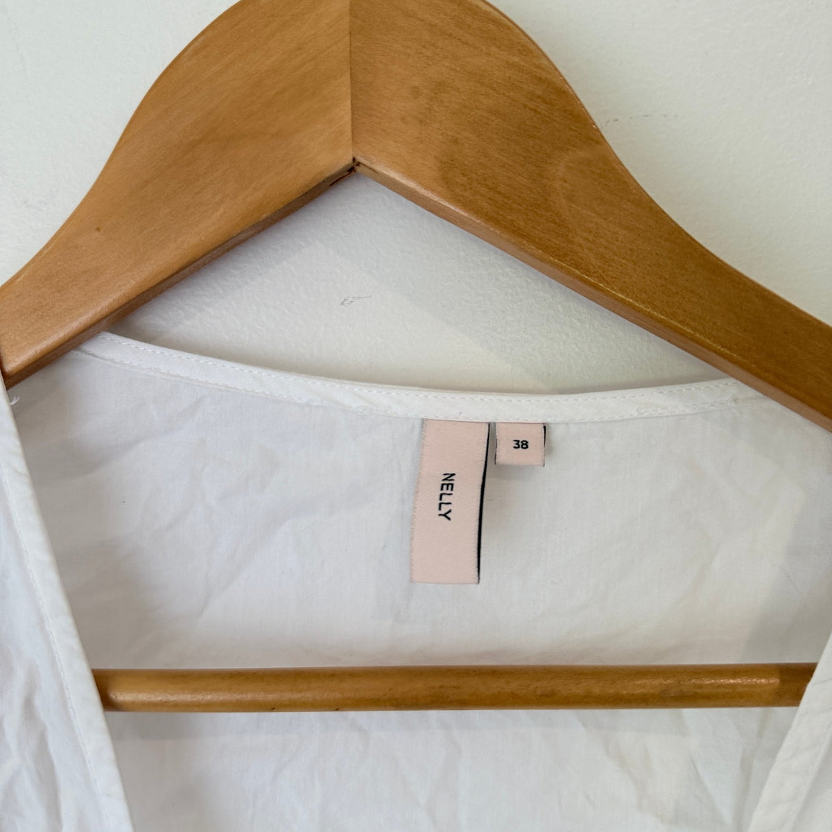 Nelly Size 38 Tie Front Balloon Sleeve Crop Blouse