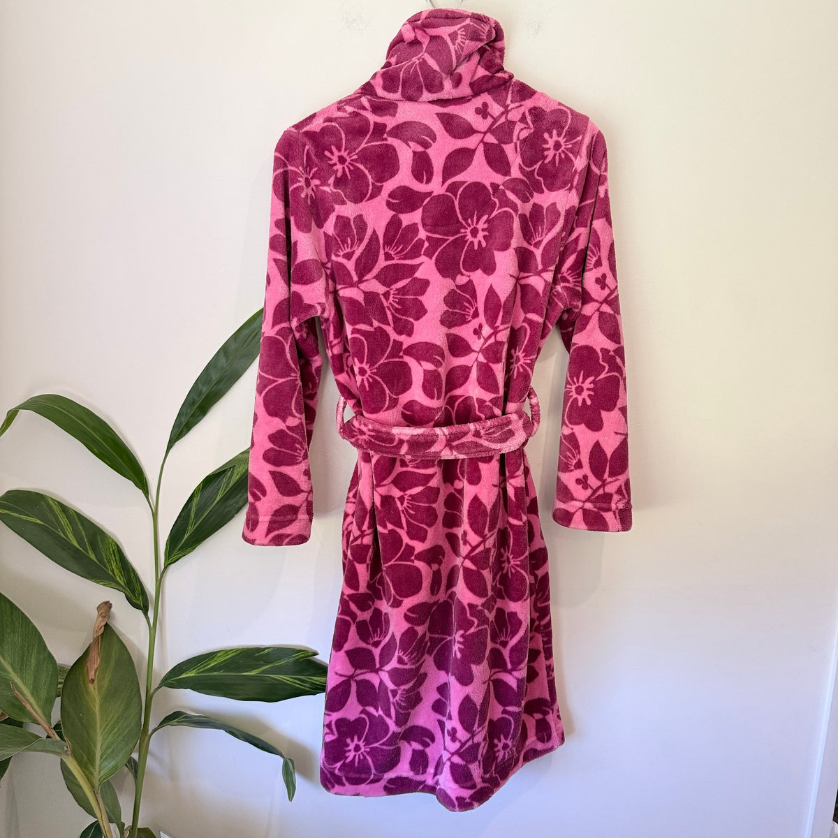 Peter Alexander Size M Floral Fleece Robe