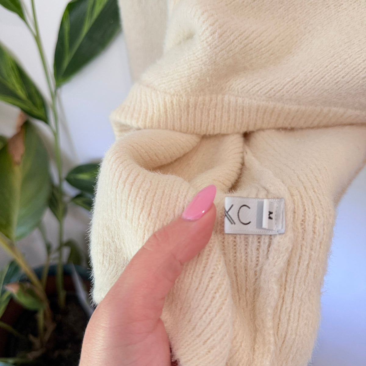 QXC Size M Asymmetric Knit Long Sleeve Top