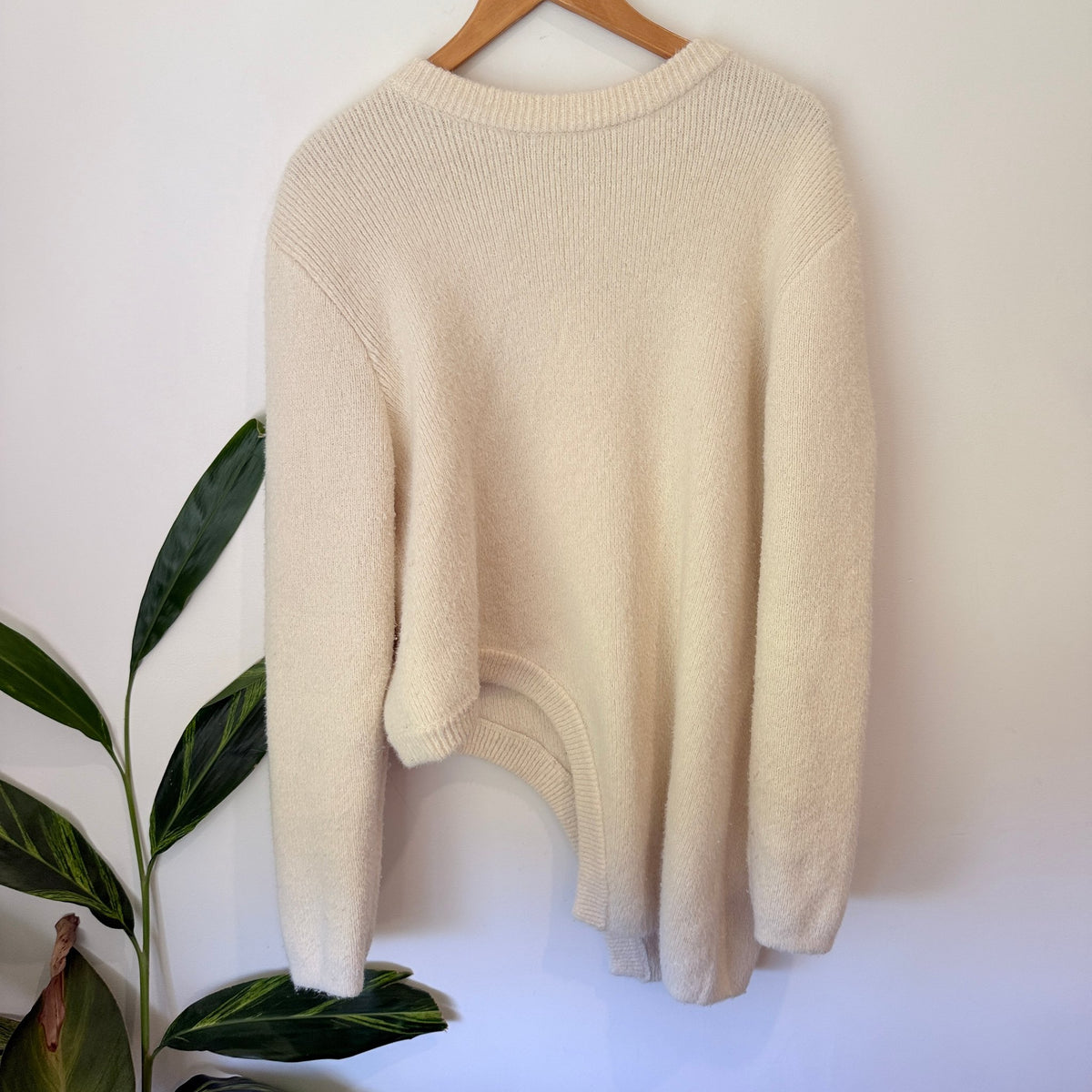 QXC Size M Asymmetric Knit Long Sleeve Top